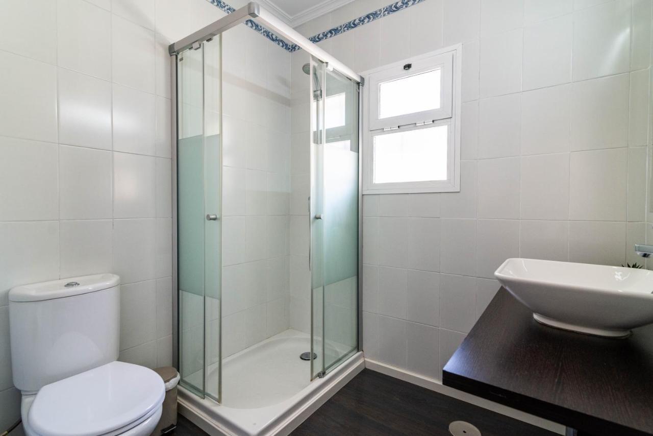 Vb Velazquez 6Bdr Independent Villa เบนัลมาเดนา ภายนอก รูปภาพ